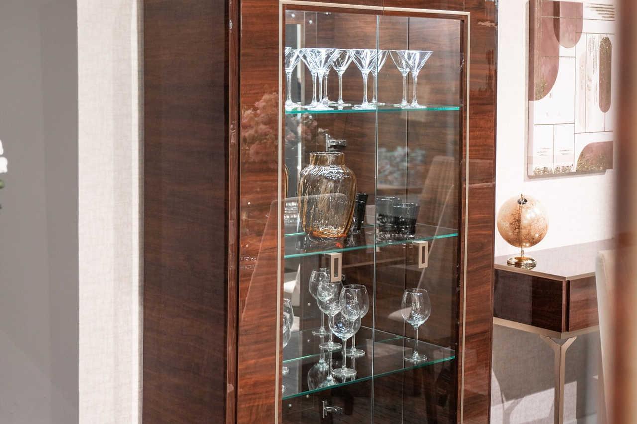 Eva Brown Dining Room Set