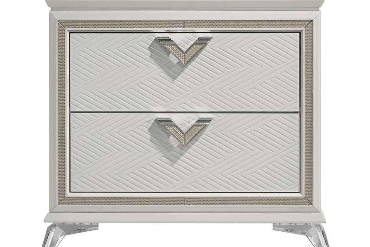 Chiara Majestic Gold Chest