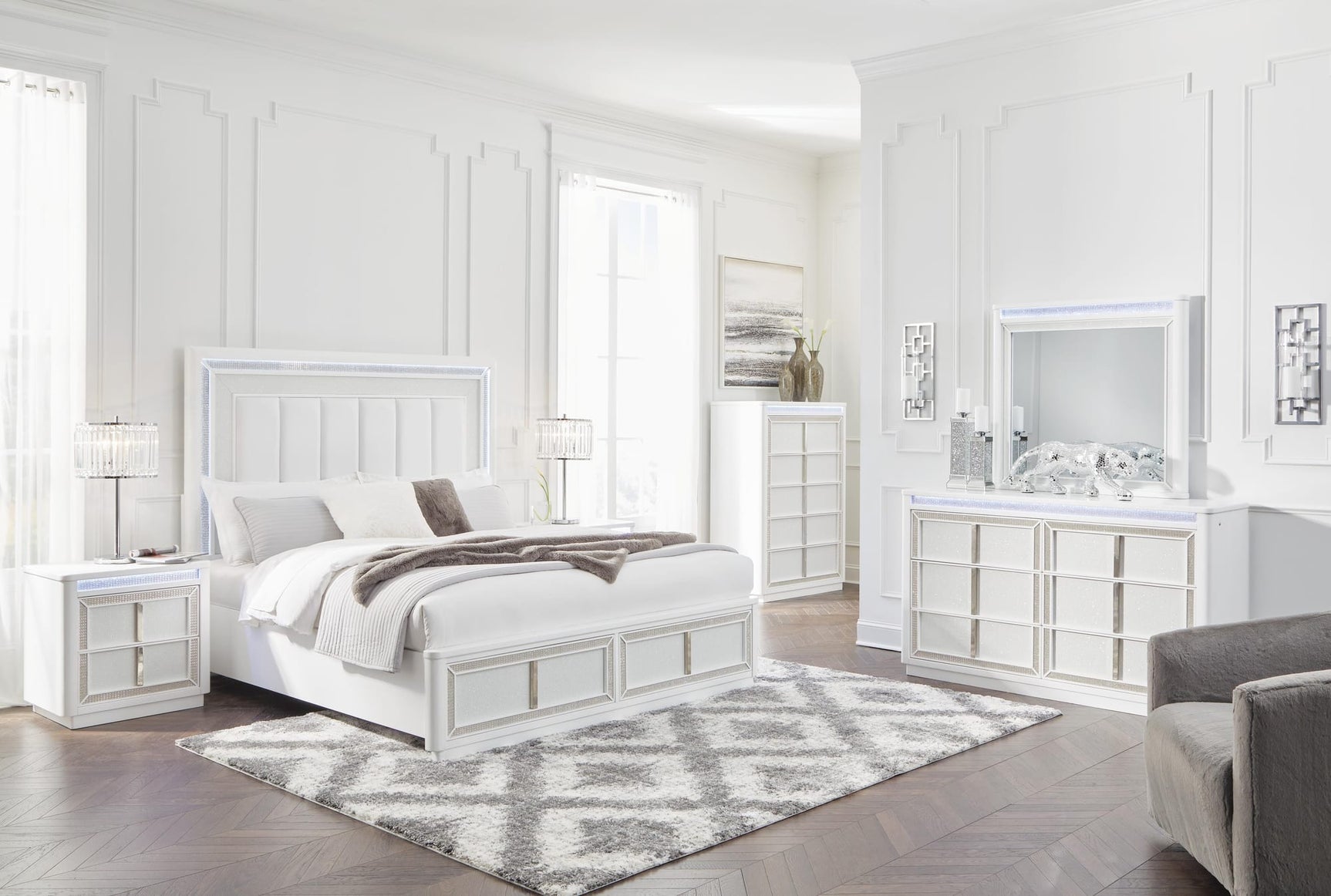 Chalanna White Upholstered Storage Bedroom Set view 4