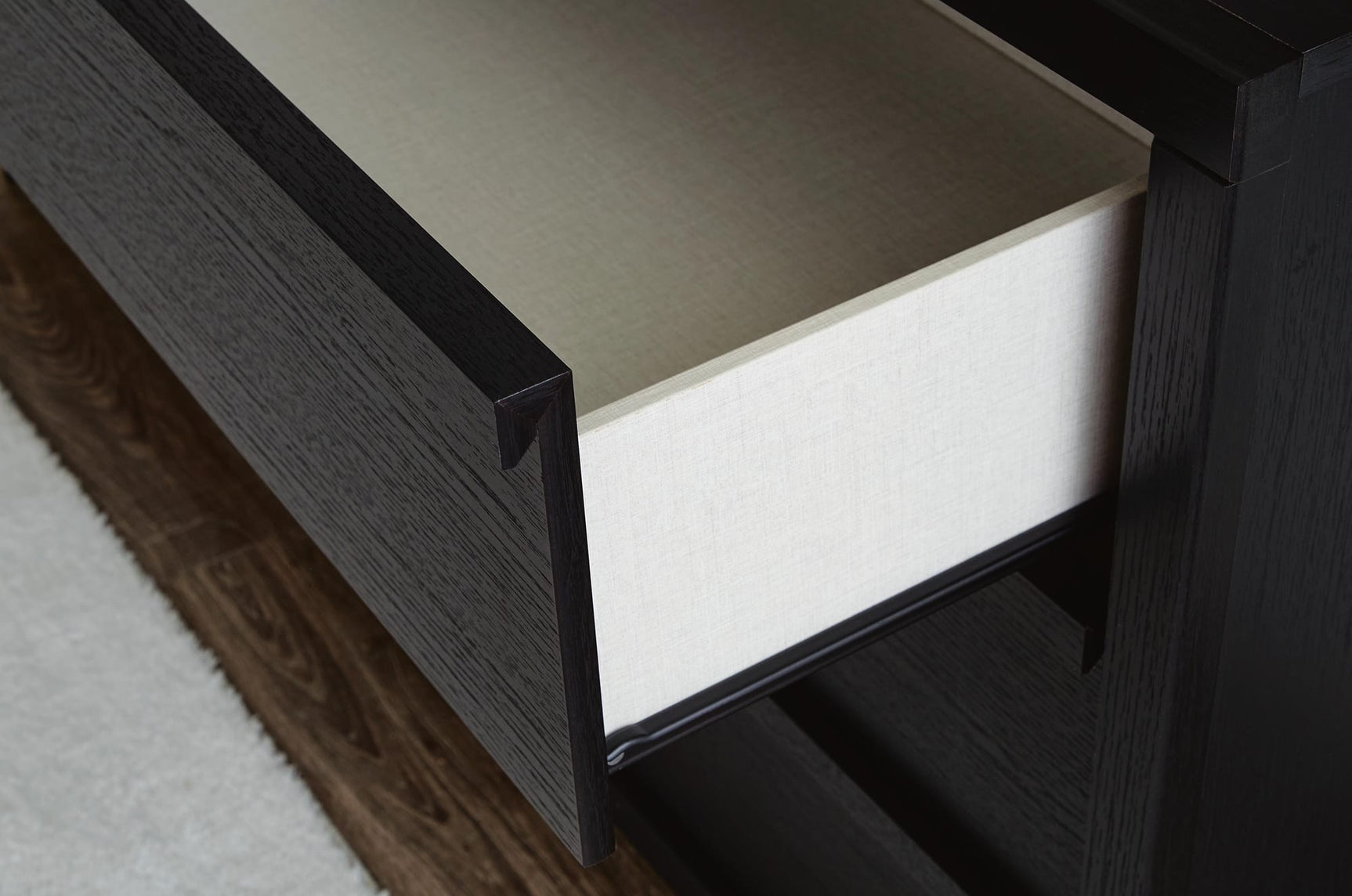 Danziar Black Panel Bedroom Set detail view