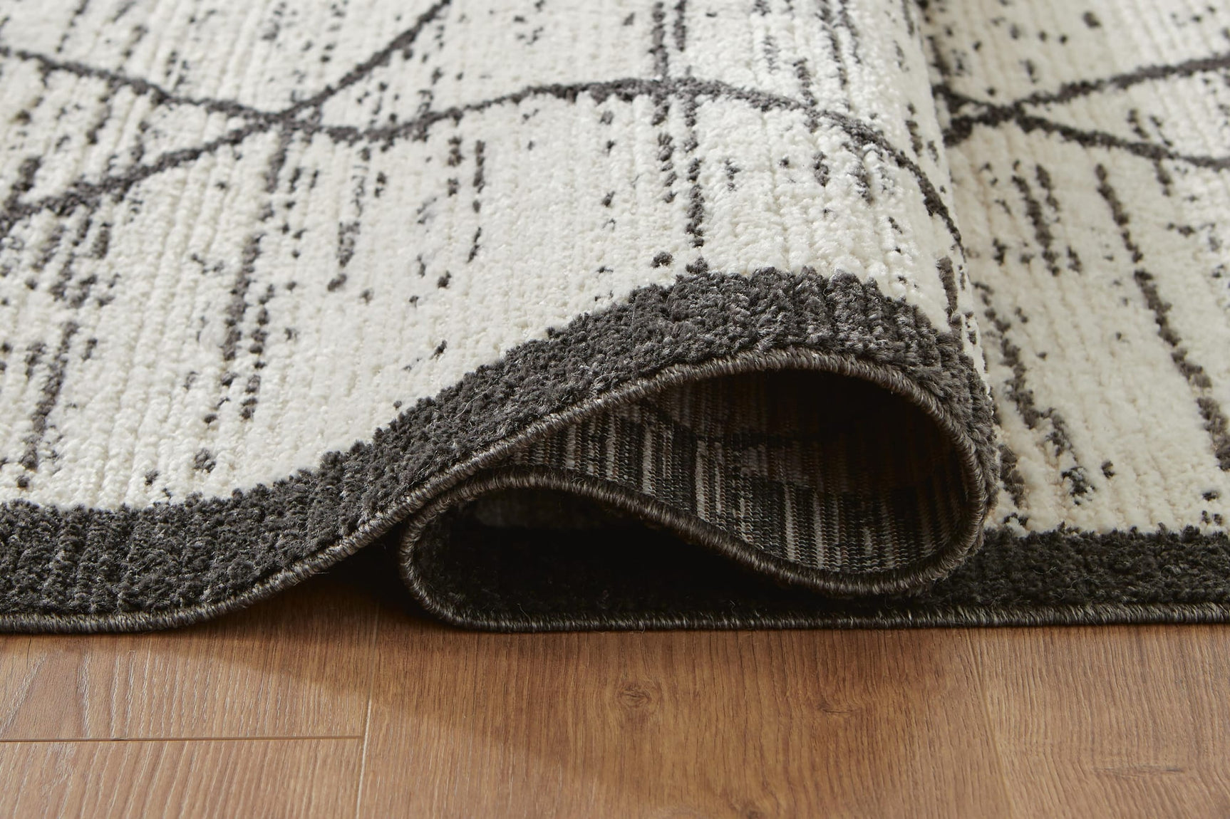 Fenriston Cream/Black Medium Rug detail view