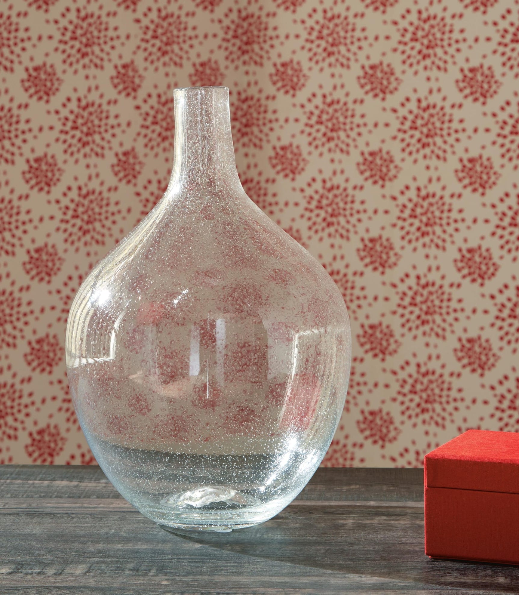 Kurthorne Clear Vase from Ella Furniture