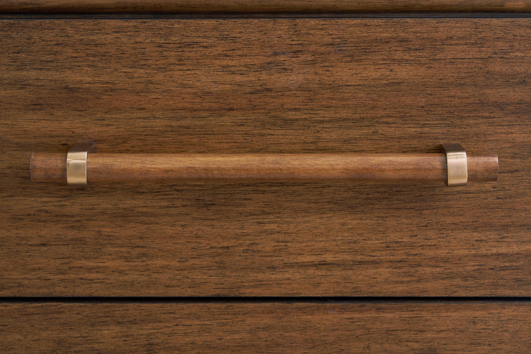 Lyncott Brown Dresser And Mirror - Ella Furniture