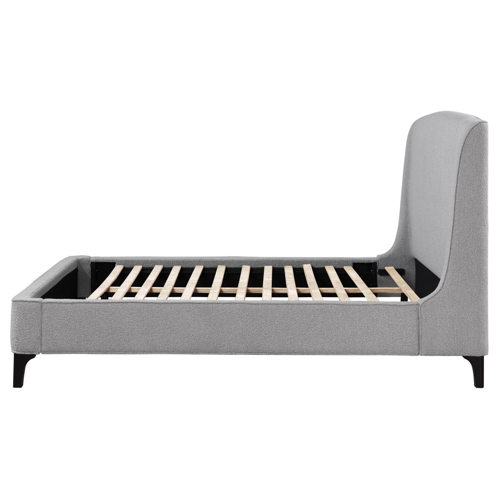 Mosby Upholstered Curved Headboard Eastern King Platform Bed Light Grey 306021Ke - Ella Furniture