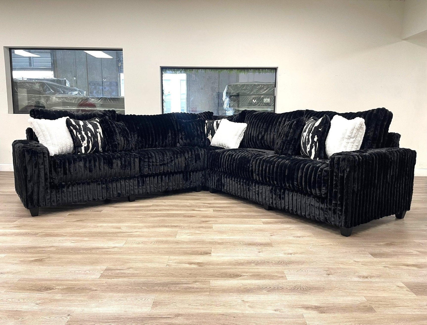 Saro Black Sectional