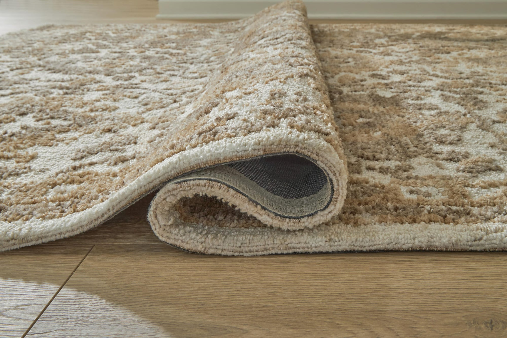 Sableridge Ivory/Taupe/Camel Medium Rug detail view
