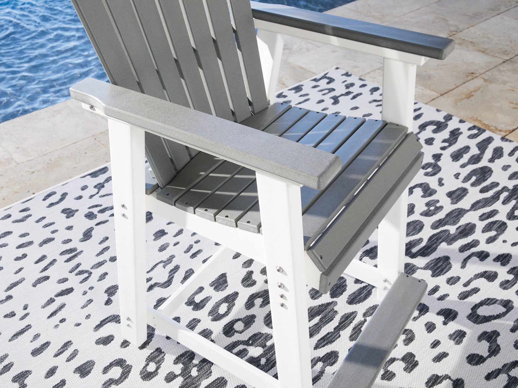Transville Gray/white Outdoor Counter Height Dining Table And 4 Barstools PKG013815 - P210-642 | P210-124 | P210-124 - Ella Furniture