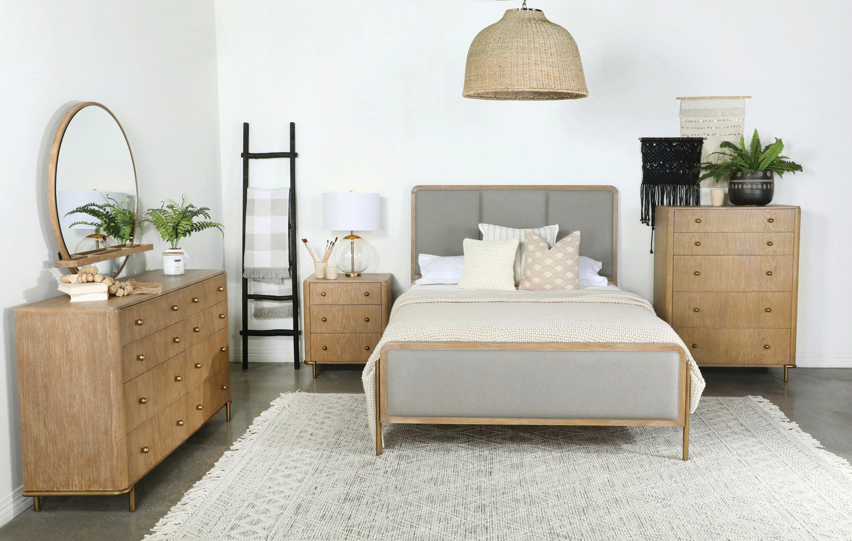 Arini 8-Drawer Dresser Sand Wash - Ella Furniture
