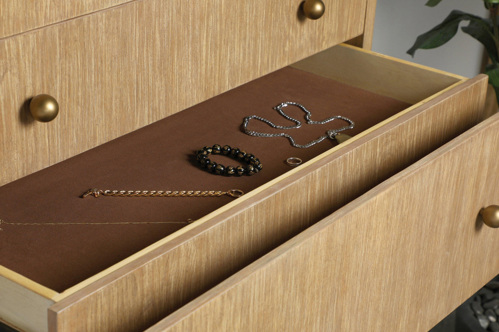Arini 8-Drawer Dresser Sand Wash - Ella Furniture
