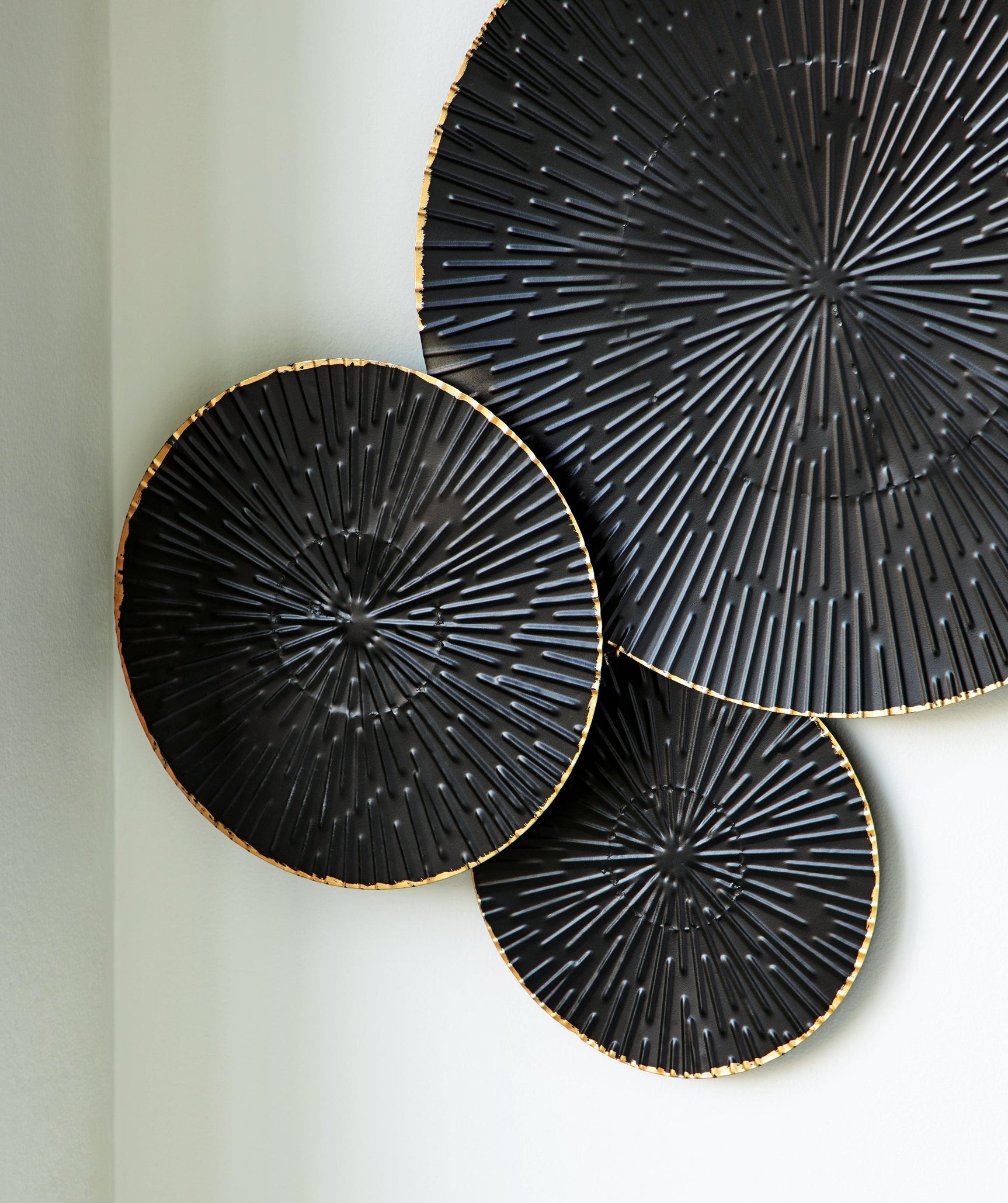 Rhetlen Black/gold Finish Wall Decor - Ella Furniture