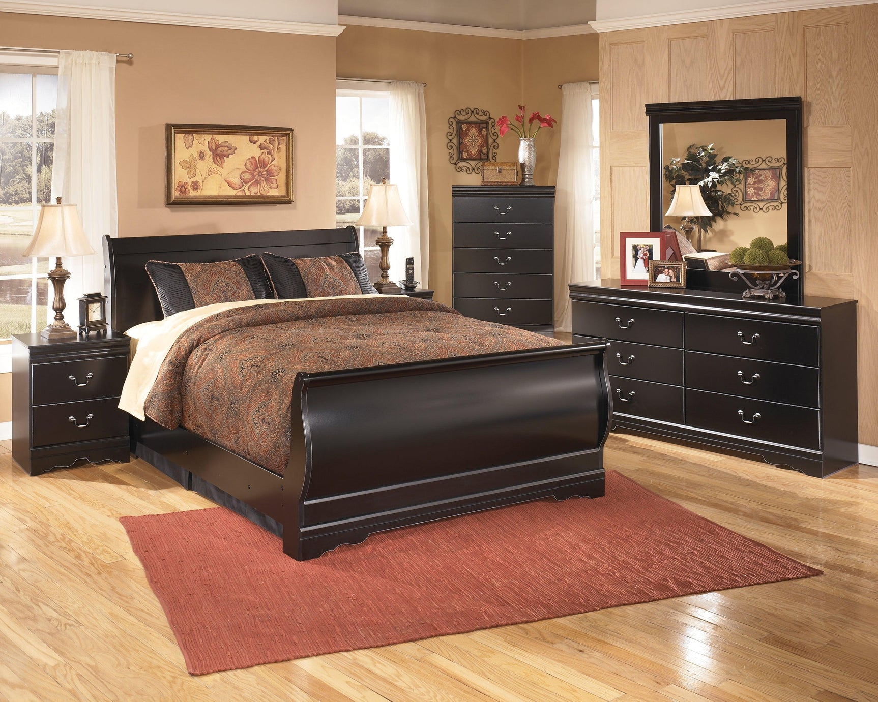 Huey Vineyard Black Queen Sleigh Bed - Ella Furniture