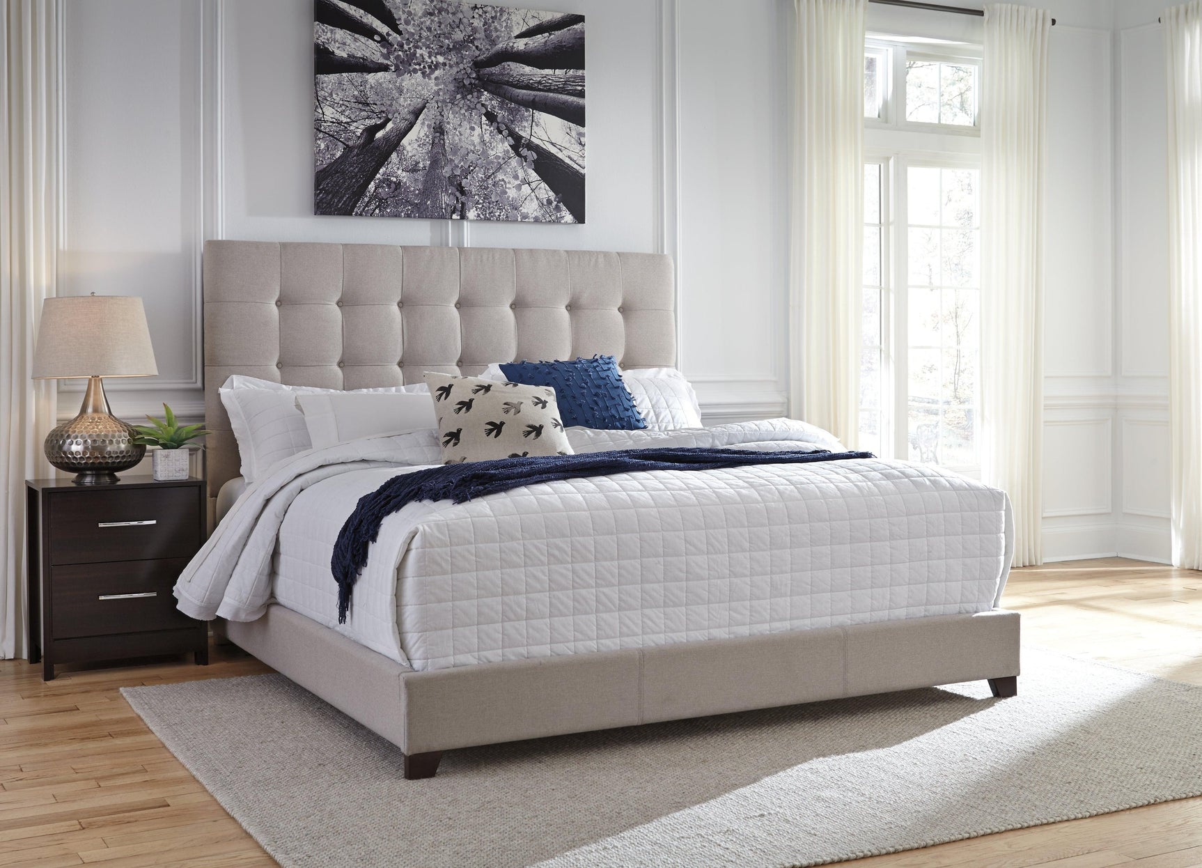 Dolante Beige Queen Upholstered Bed - Ella Furniture