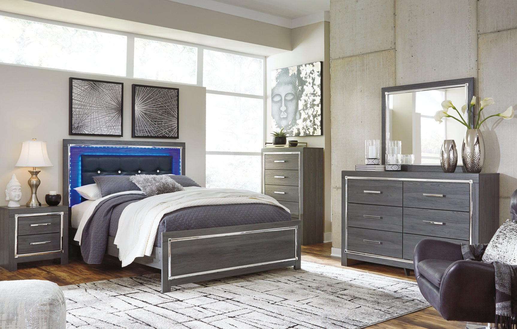 Lodanna Gray Dresser - Ella Furniture
