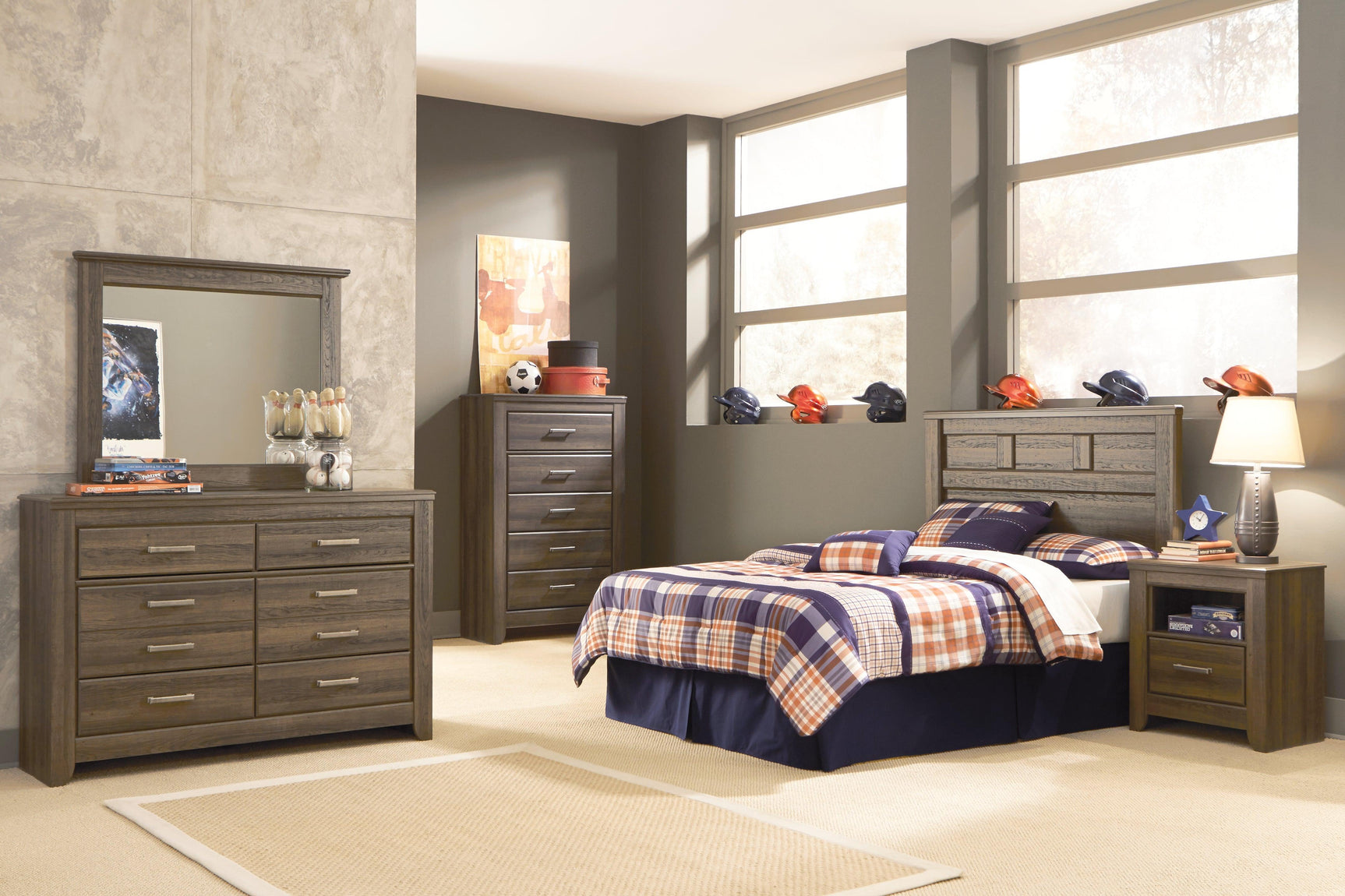 Juararo chest full height side profile