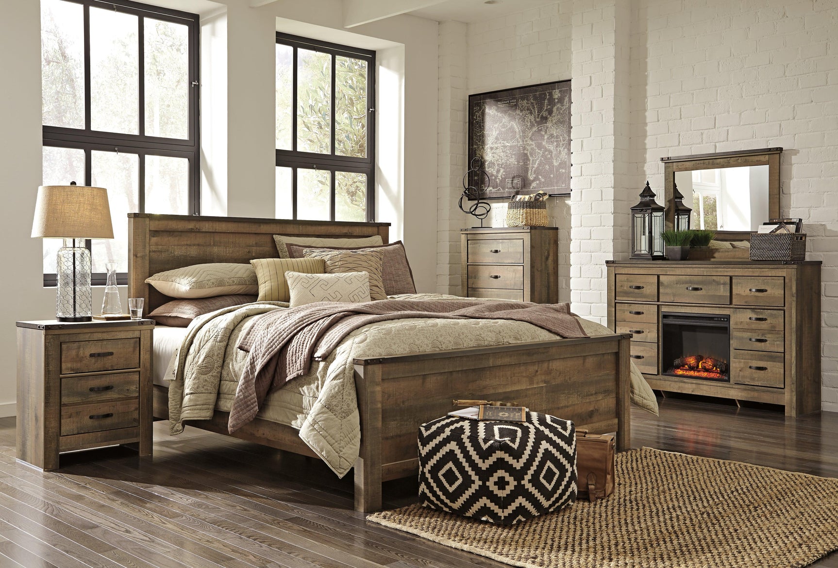 Trinell Brown King Panel Bed - Ella Furniture