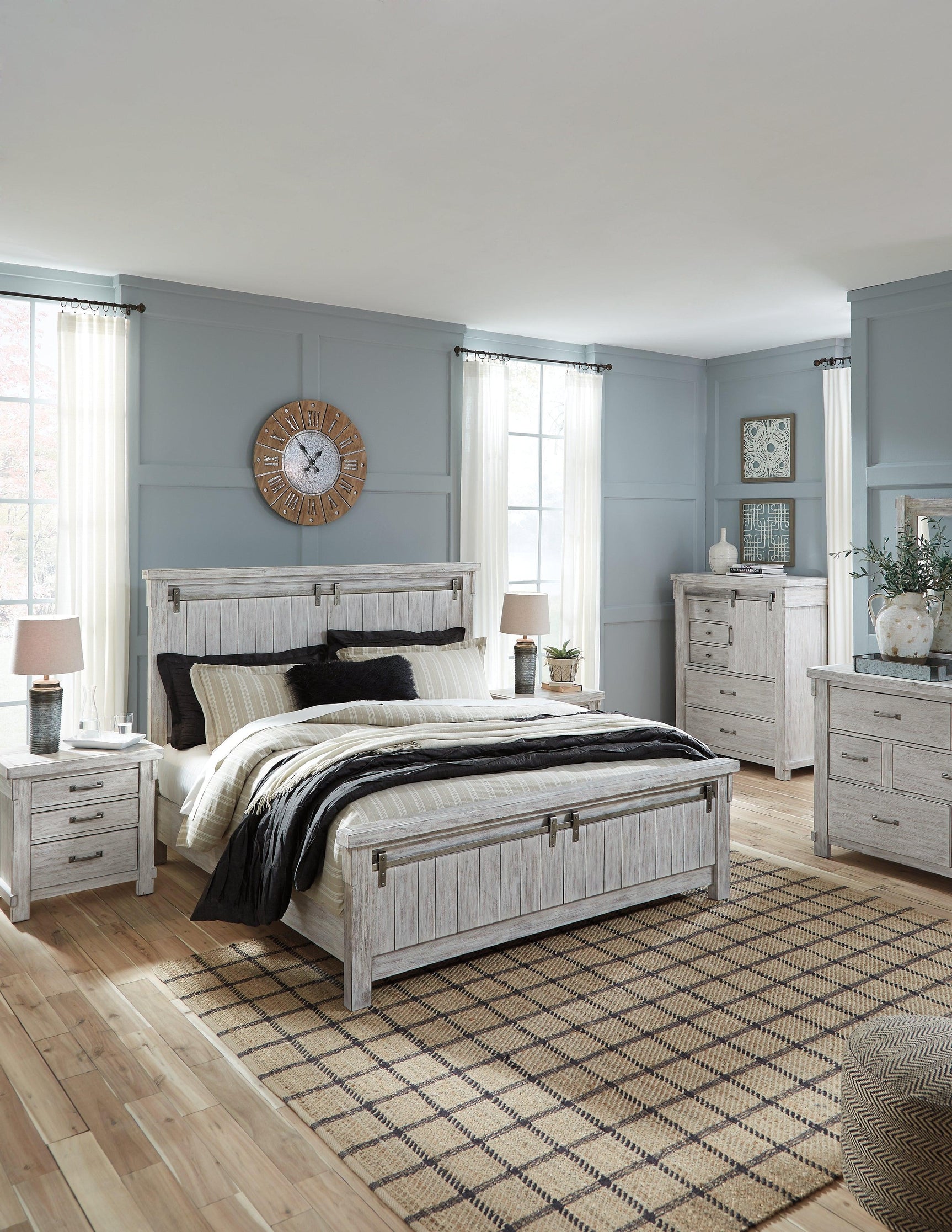 Norbert Gray Table Lamp set highlighting the gray ombre metal finish
