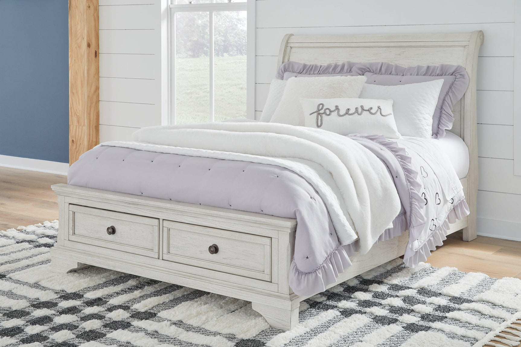 Robbinsdale Antique White Full Sleigh Storage Bed - Ella Furniture