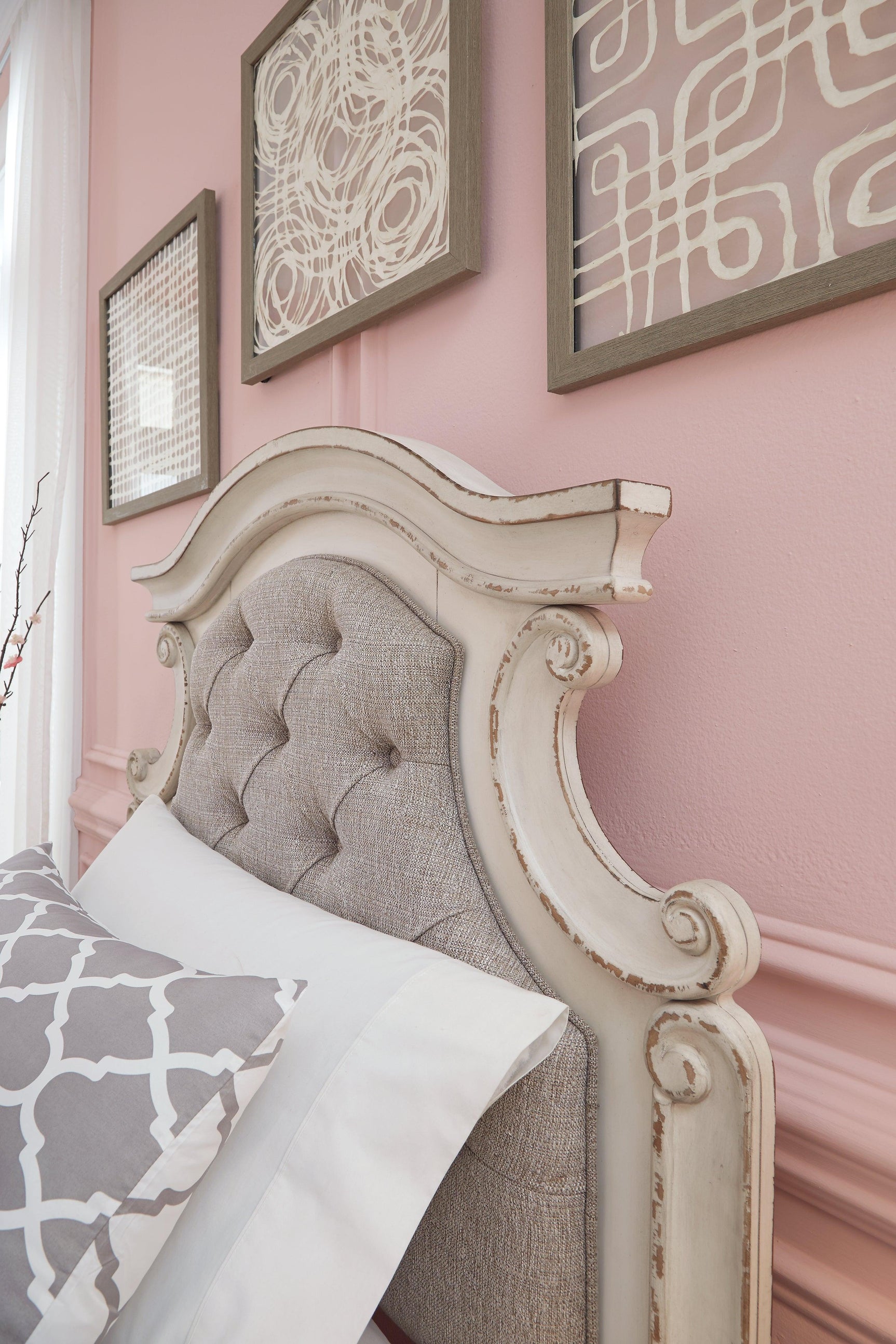 Realyn Chipped White Queen Upholstered Panel Bed - Ella Furniture