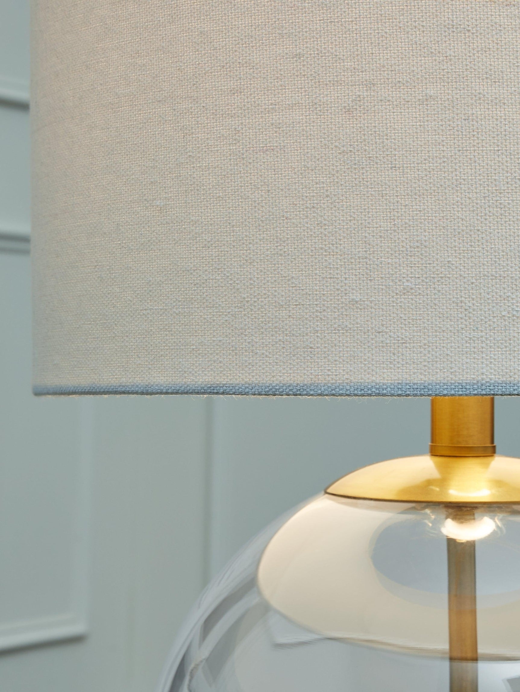 Samder Clear/brass Finish Table Lamp - Ella Furniture