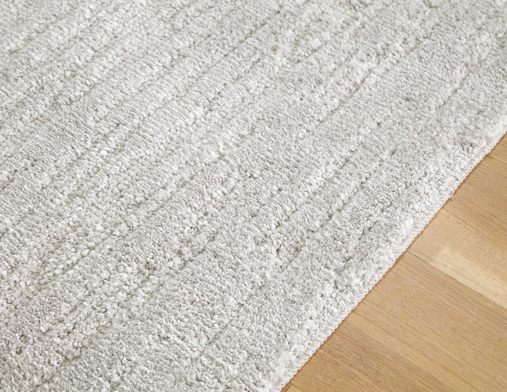 Ivygail Gray 5' X 7' Rug - Ella Furniture