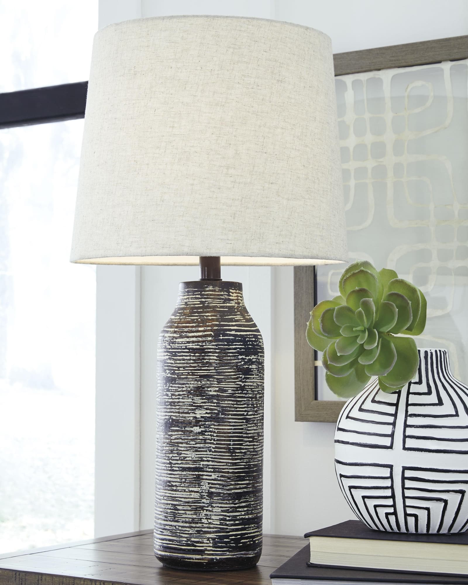 Mahima Black/White Table Lamp (Set Of 2) - Ella Furniture