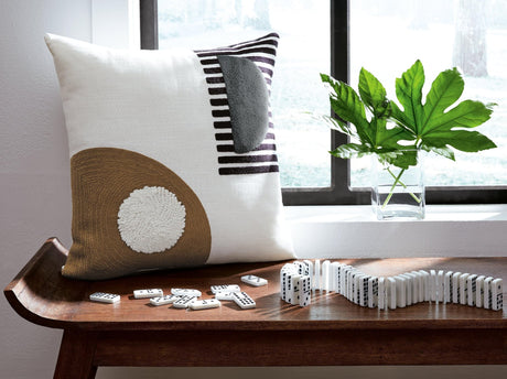 Longsum Black/White/honey Pillow - Ella Furniture
