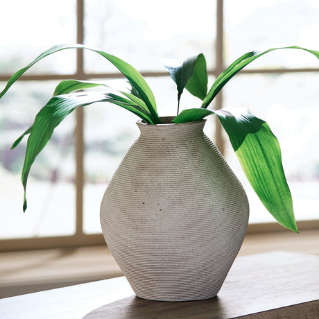Hannela Antique Tan Vase - Ella Furniture