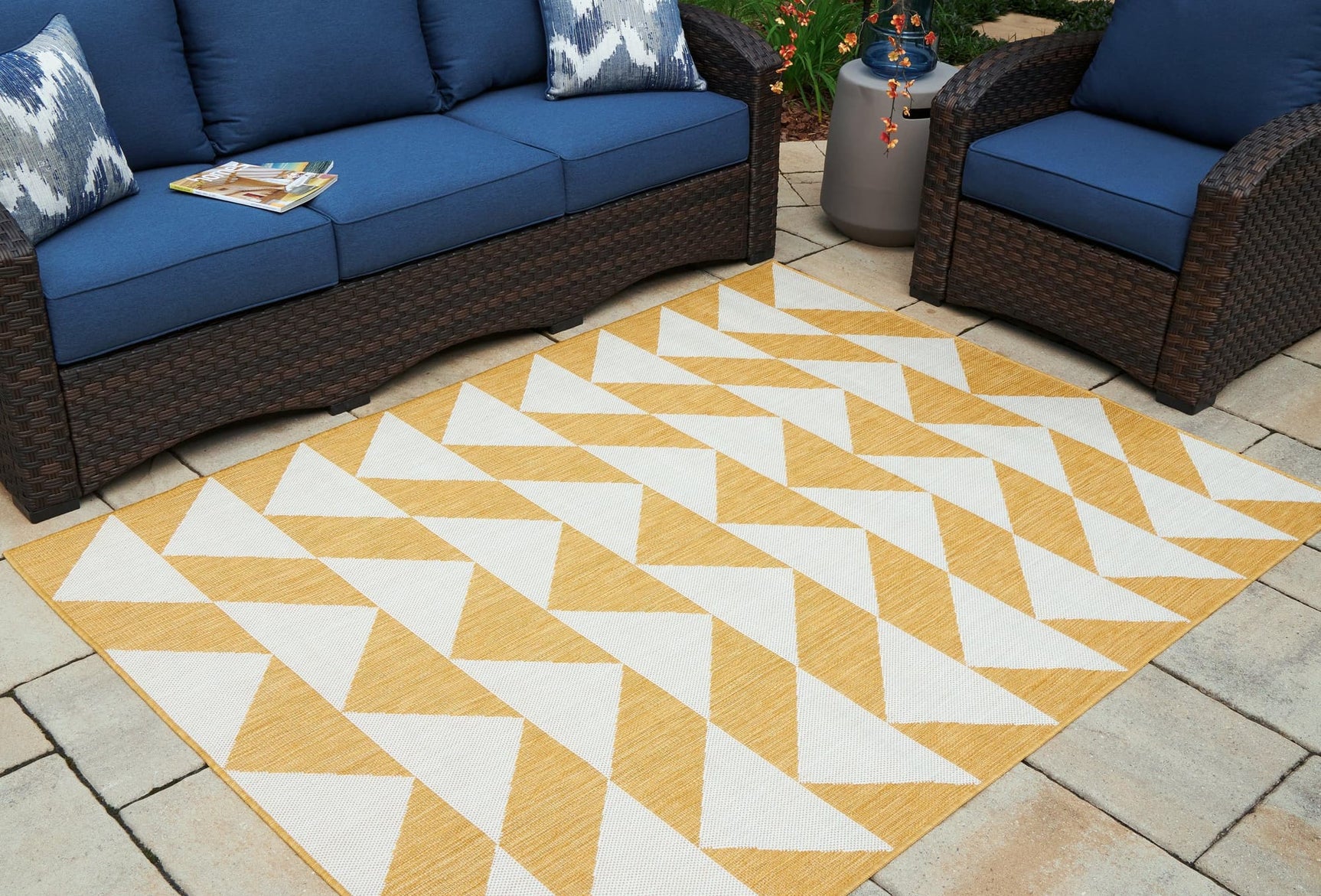 Thomley Ivory Yellow 5' X 7' Rug