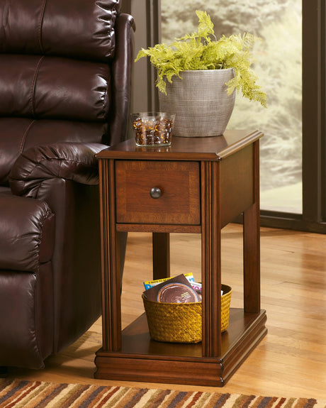 Breegin Brown 2 End Tables PKG008420 - T007-527 | T007-527 - Ella Furniture