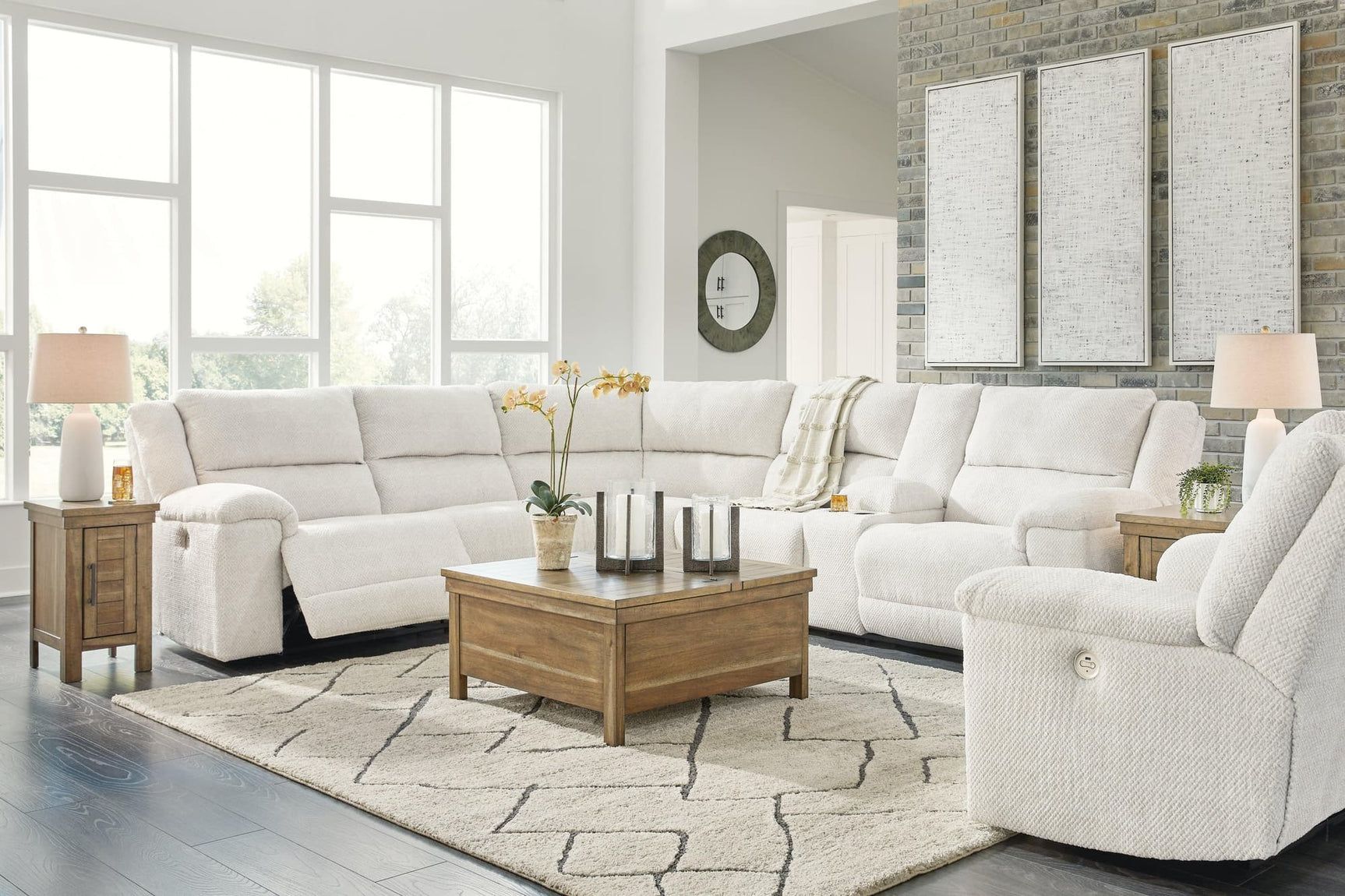Keensburg Linen 3-Piece Sectional With Recliner - Ella Furniture
