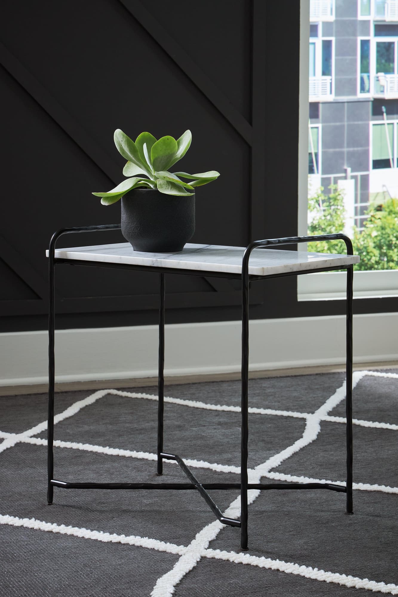 Ashber White/black Accent Table - Ella Furniture
