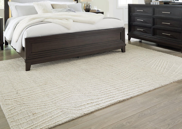 Varahill Gray/Ivory Large Rug - Ella Furniture