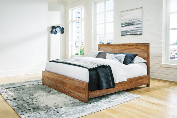 Dressonni Brown King Panel Bed