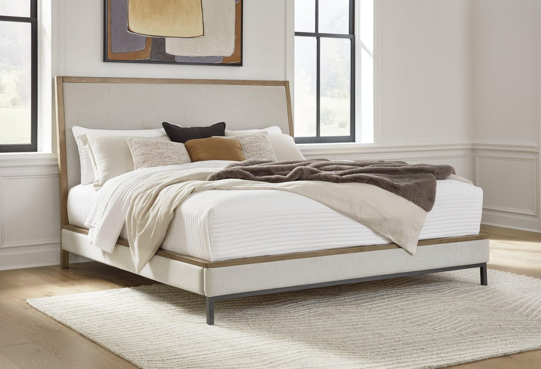 Tomtyn Light Brown Queen Upholstered Bed