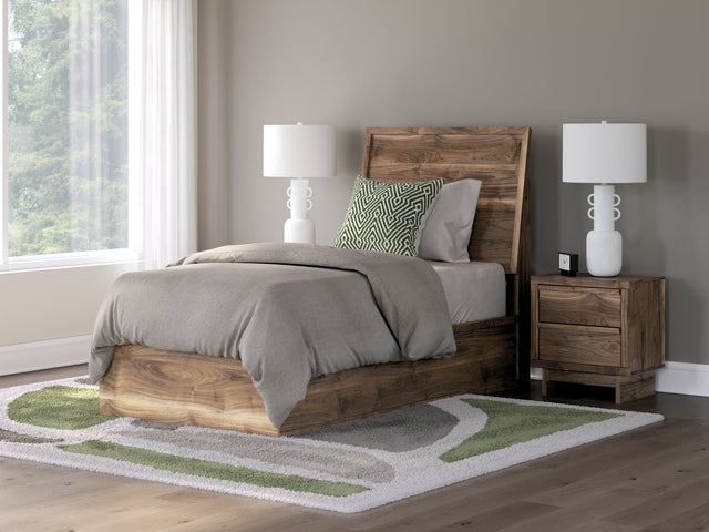 Chirason Brown Twin Panel Bed