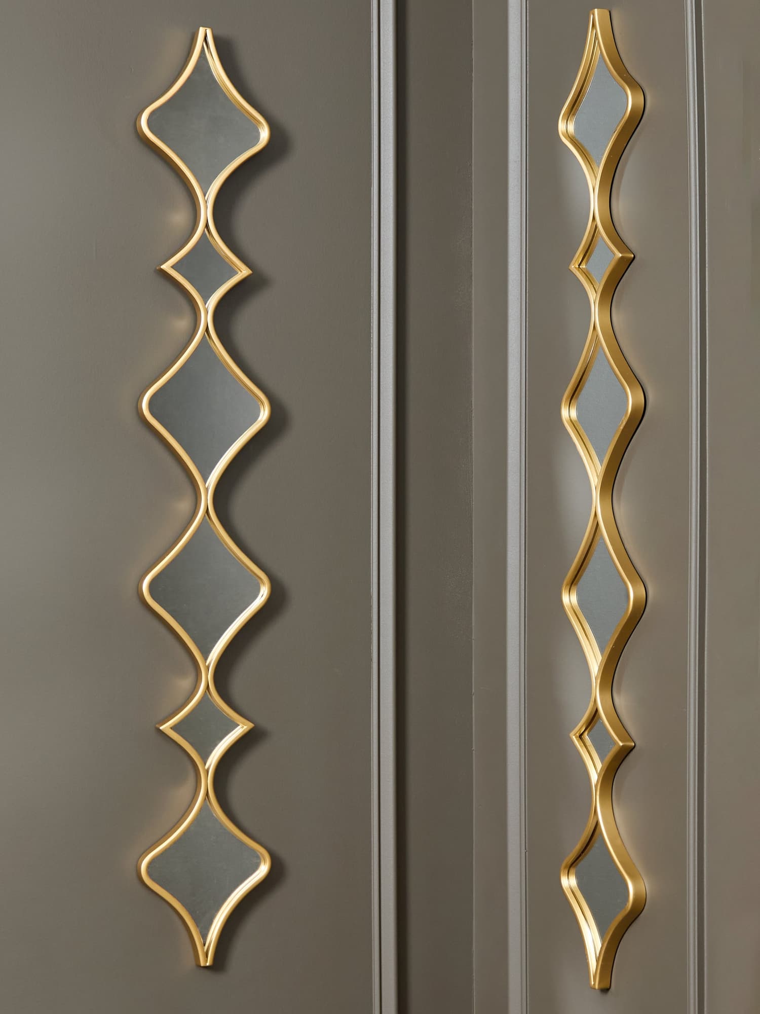 Harriswood Gold Finish Accent Mirror Set (Set of 2)