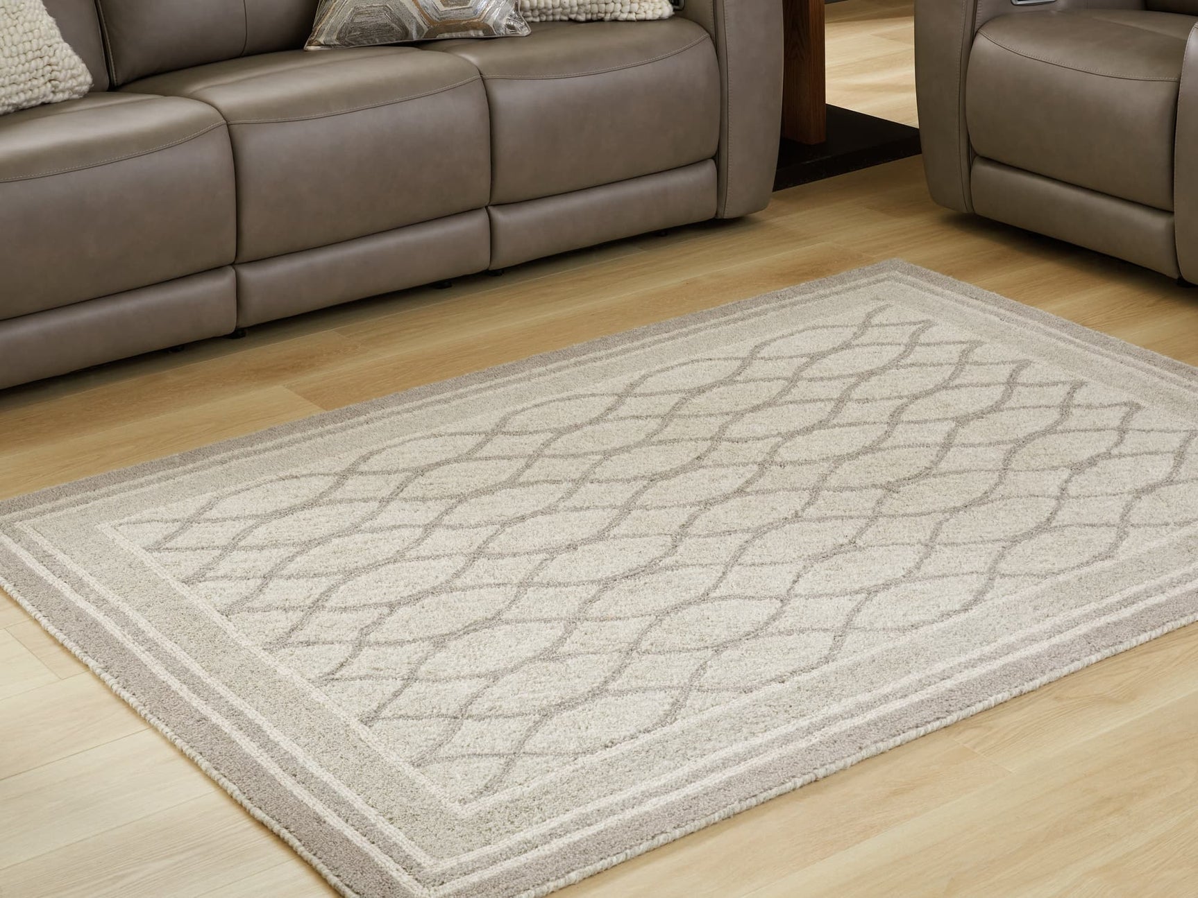 Wimney Gray Medium Rug