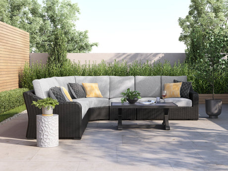 Beachcroft Black/Light Gray 5-Piece Outdoor Sectional
