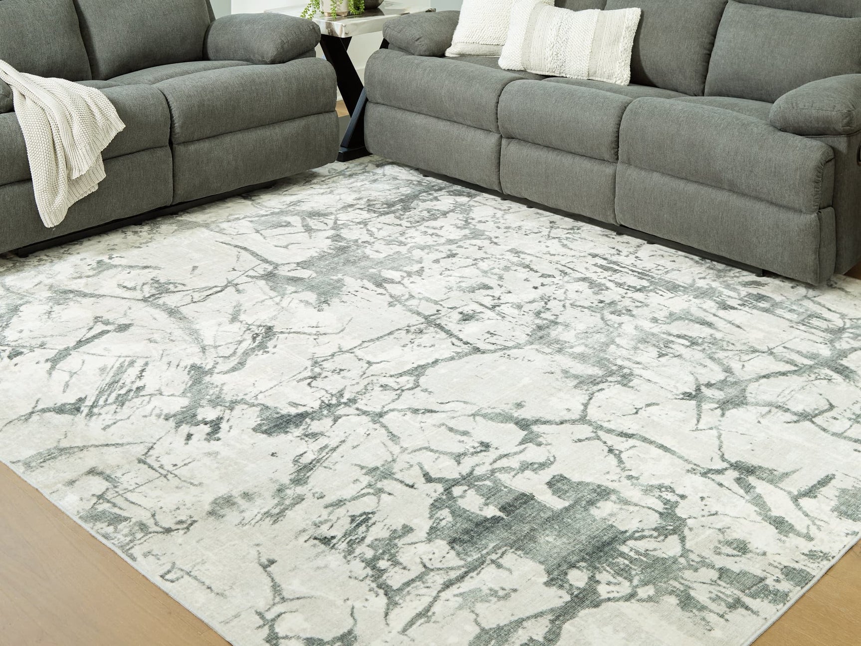 Tobinbury Gray Washable 8' x 10' Area Rug