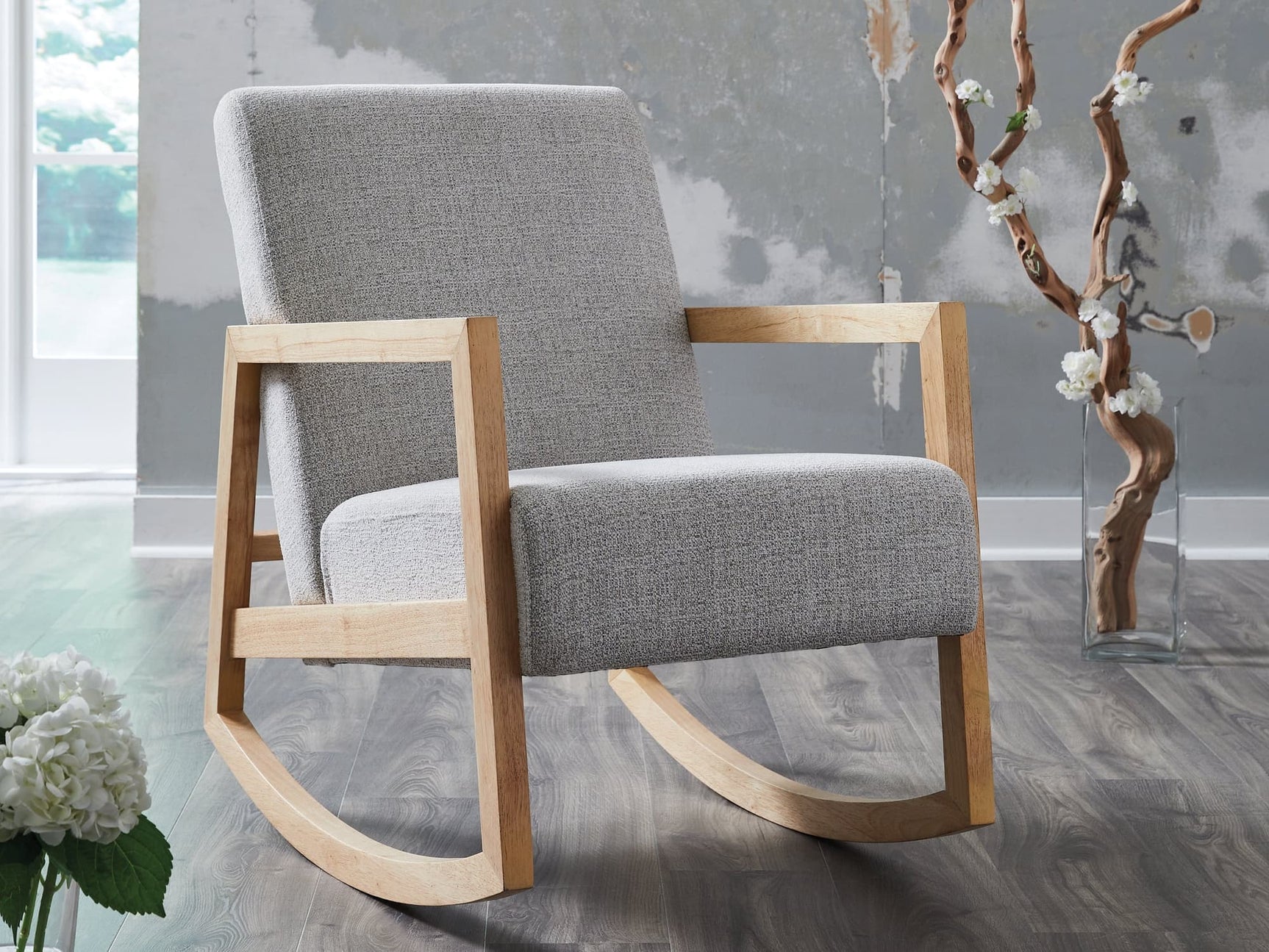 Wychworth Gray/Natural Accent Chair