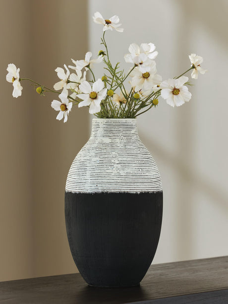 Girtha Antique White/Black Vase