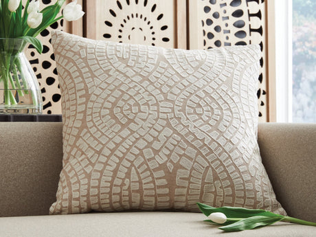 Cortlen Beige/Ivory Pillow (Set of 4)