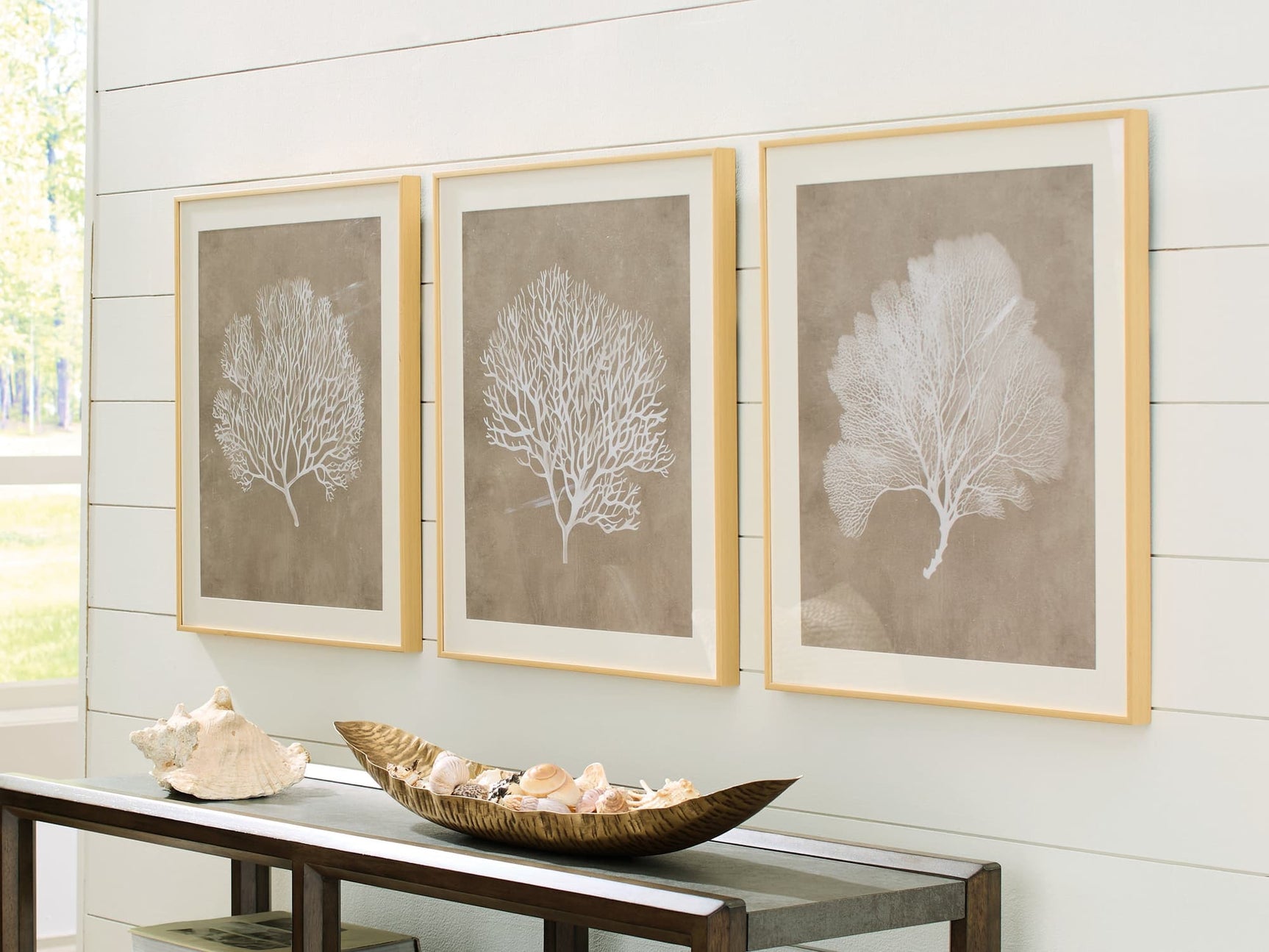 Hendridge Taupe/White Wall Art (Set of 3)