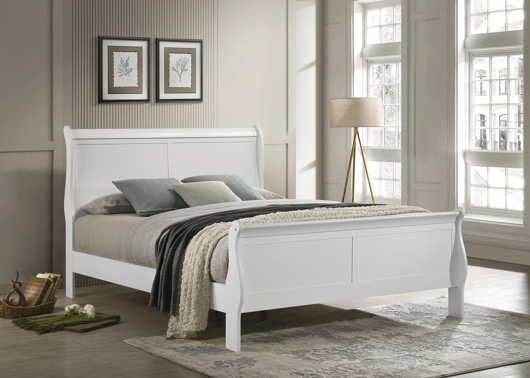 LOUIS PHILIPPE Louis Philippe 47-inch King Sleigh Panel Bed White 202441KE