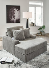 Lindyn Fog Velvet Chaise