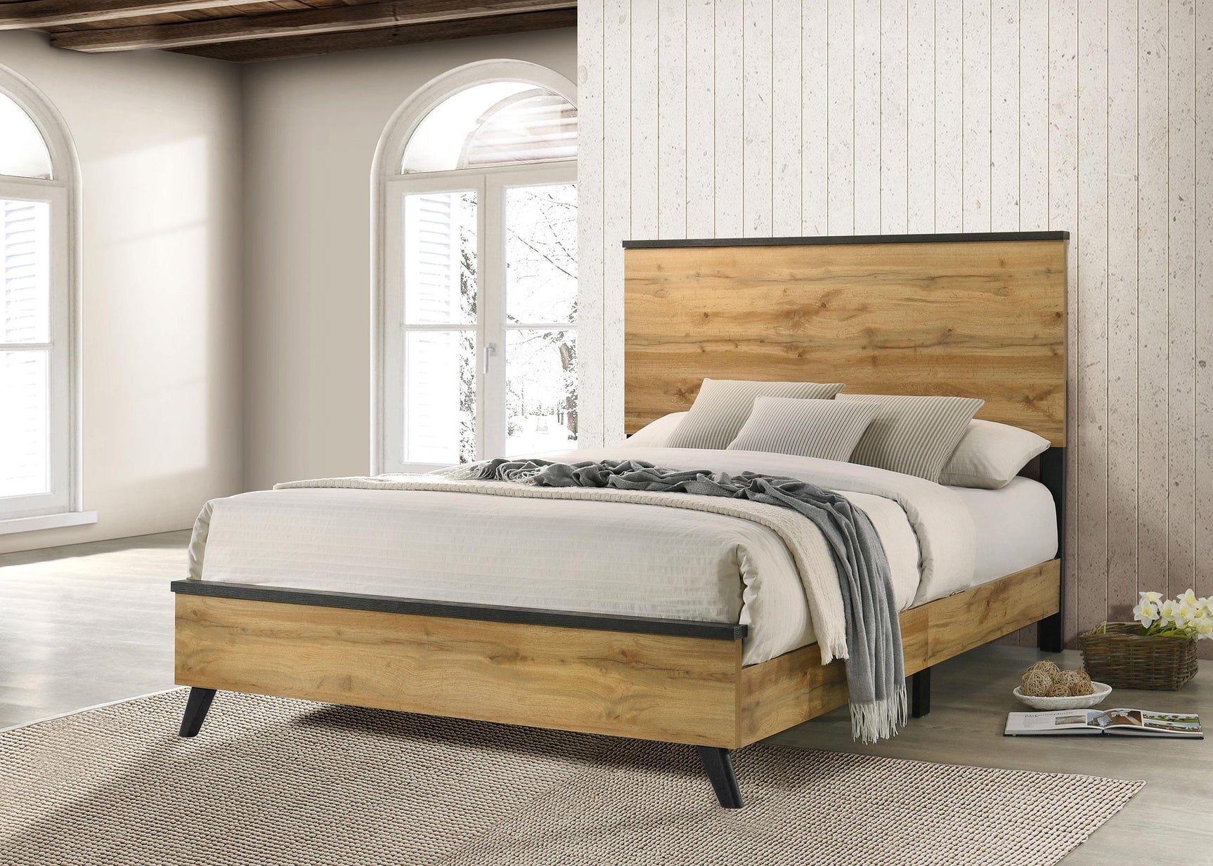 Kaywood 51-inch King Panel Bed Natural Pine