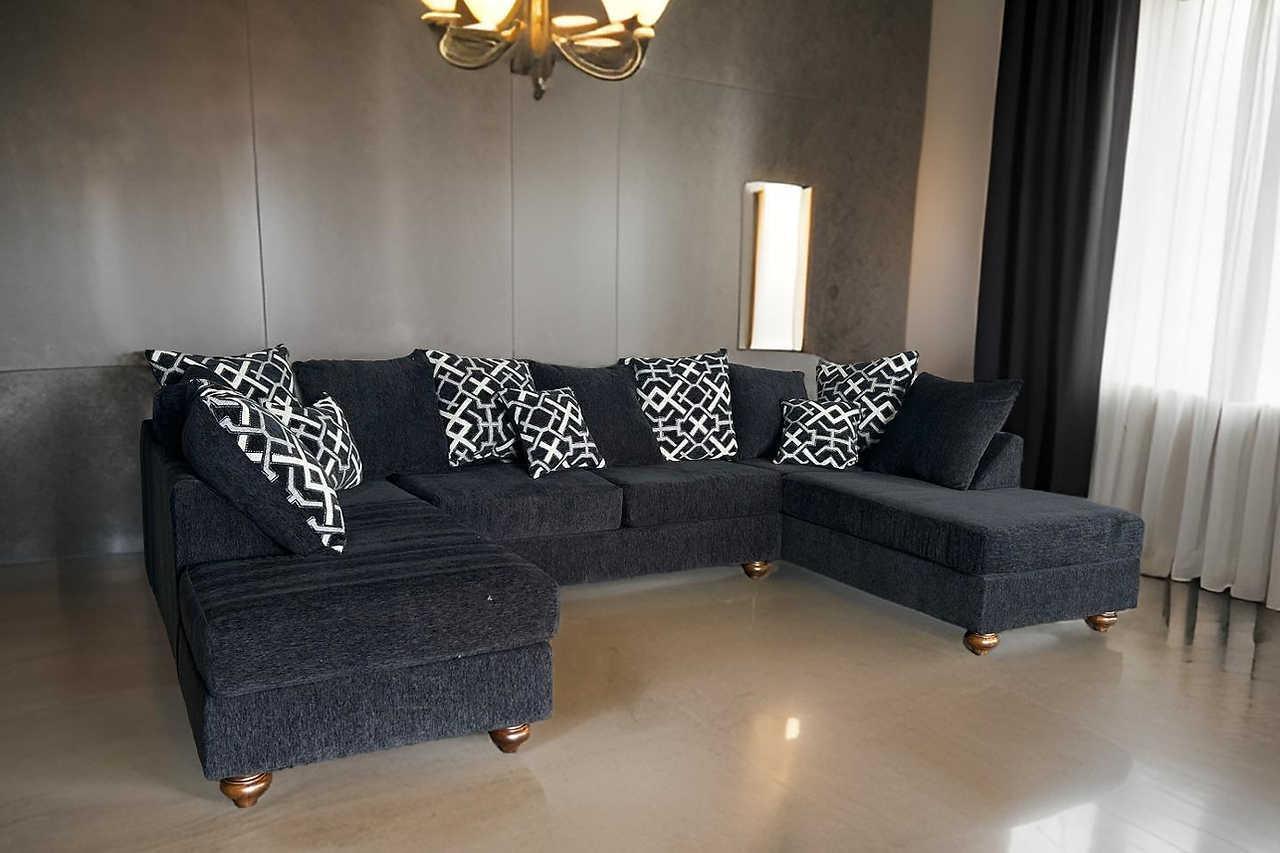 Zander Black Sectional