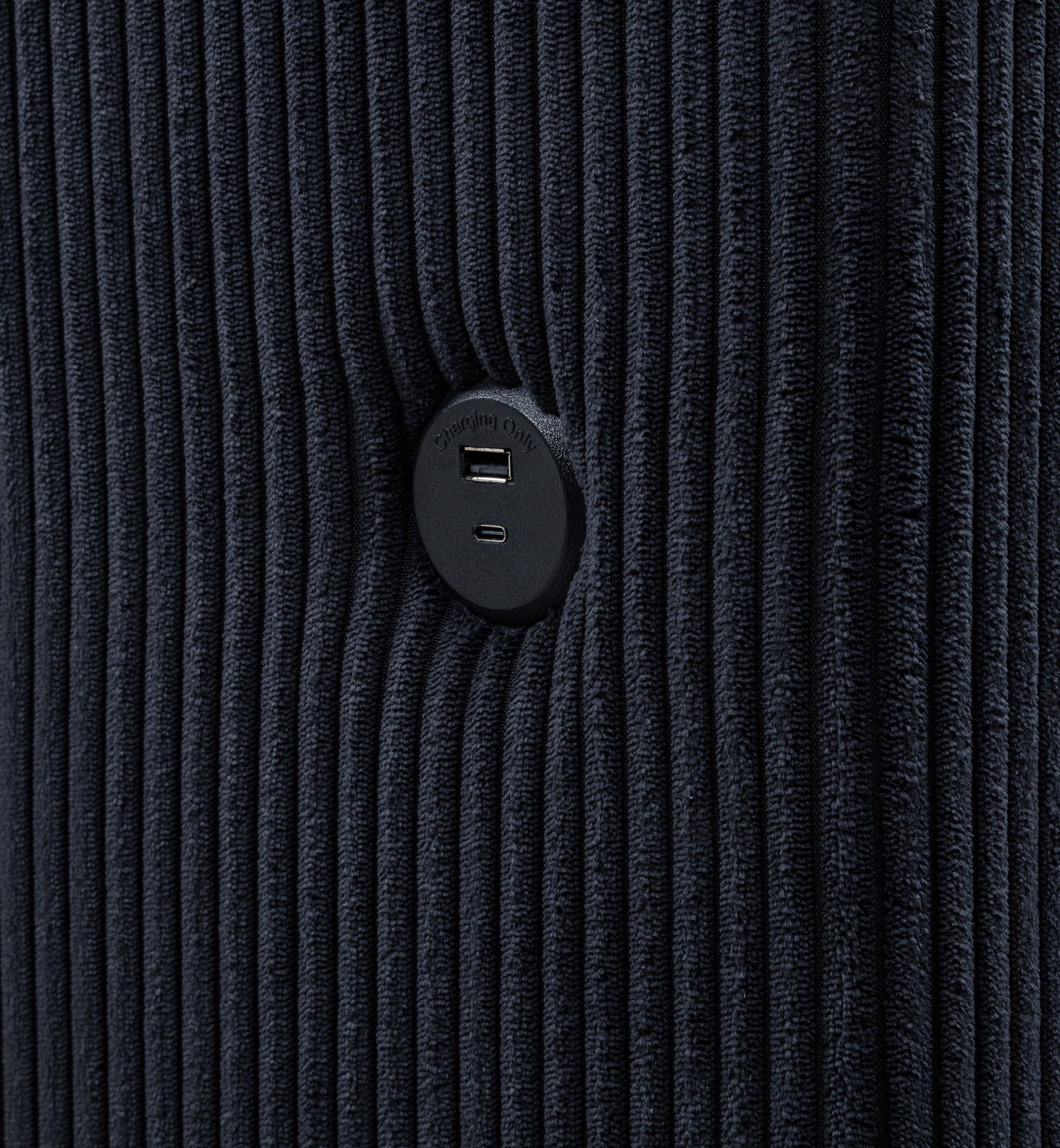 Tisdall Queen Flame Visualizer Wingback TV Bed Black