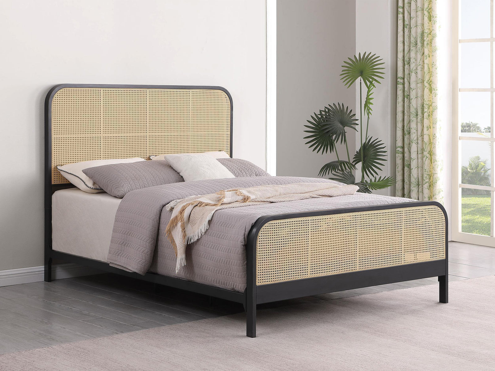 Lanewood Polyethylene Pe Rattan Upholstered Metal Queen Bed Black