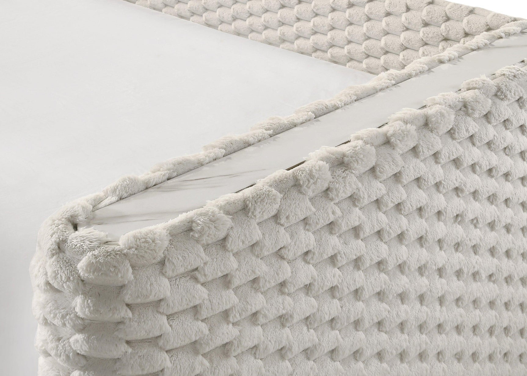 Brielle White Dove Upholstered Daybed